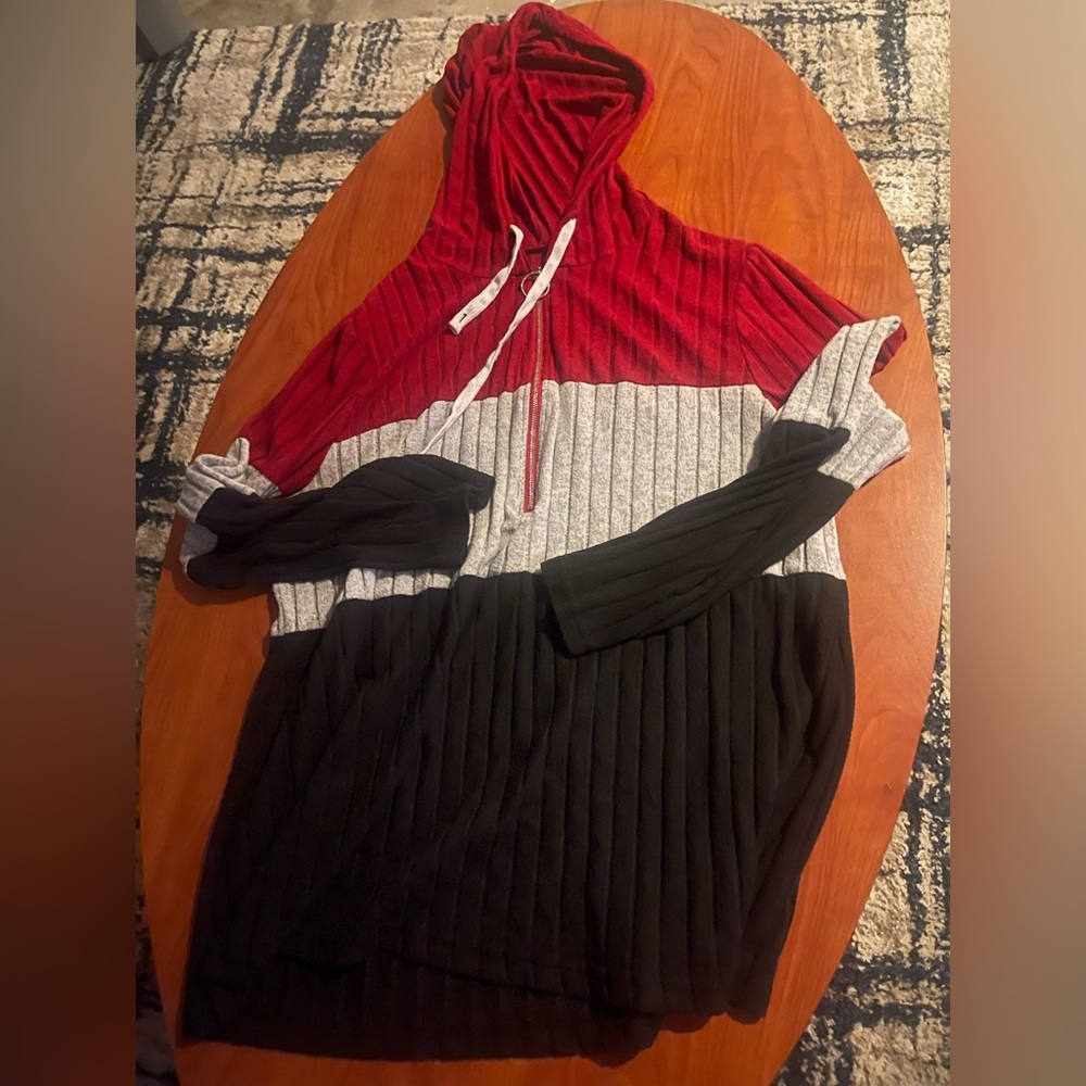 SHEIN Red and Black Colorblock Hooded Knit Top